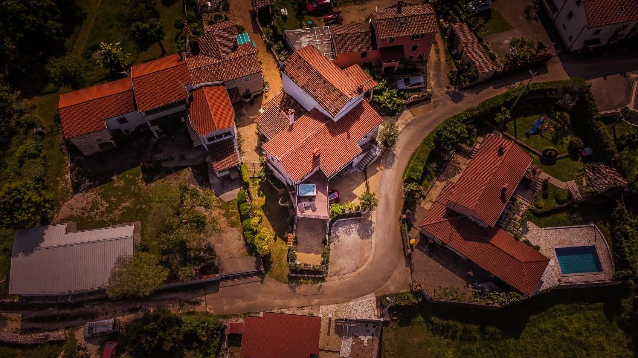 Villa Michelle Karojba المظهر الخارجي الصورة