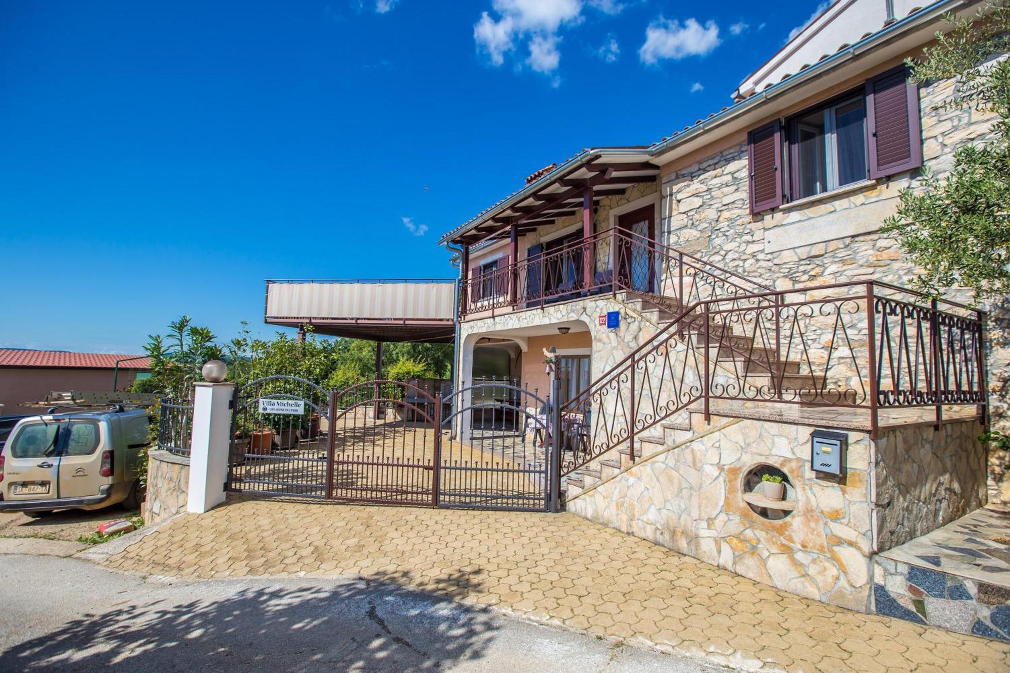 Villa Michelle Karojba المظهر الخارجي الصورة