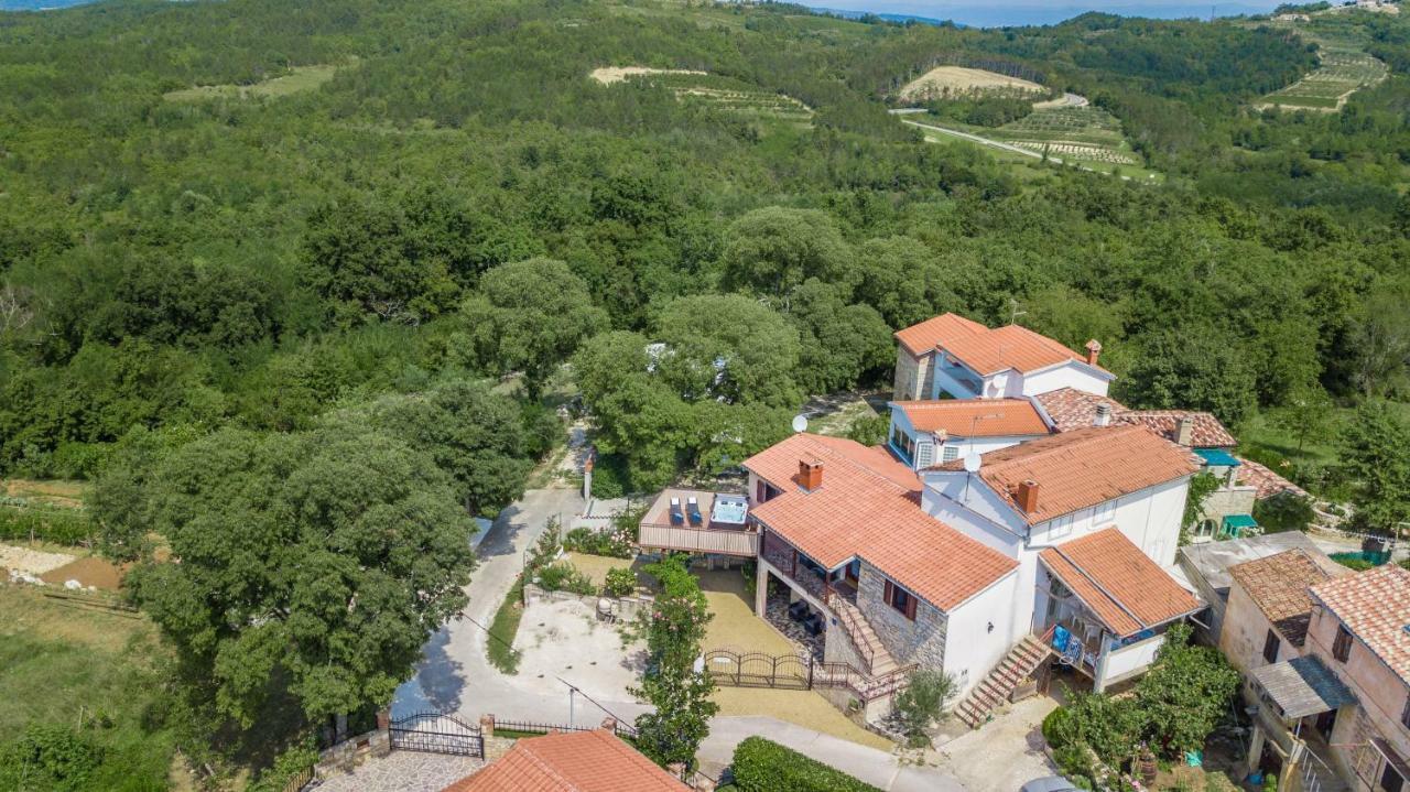 Villa Michelle Karojba المظهر الخارجي الصورة
